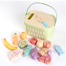 원목 음식 자르기